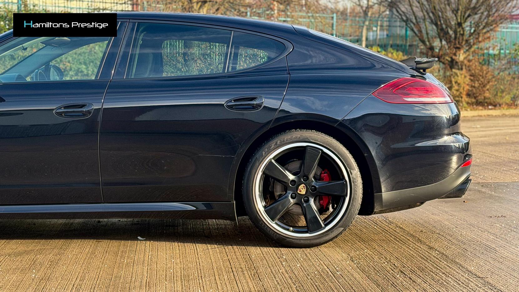 Porsche Panamera 3.0D V6 Hatchback 5dr Diesel TiptronicS Euro 5 (s/s) (300 ps)