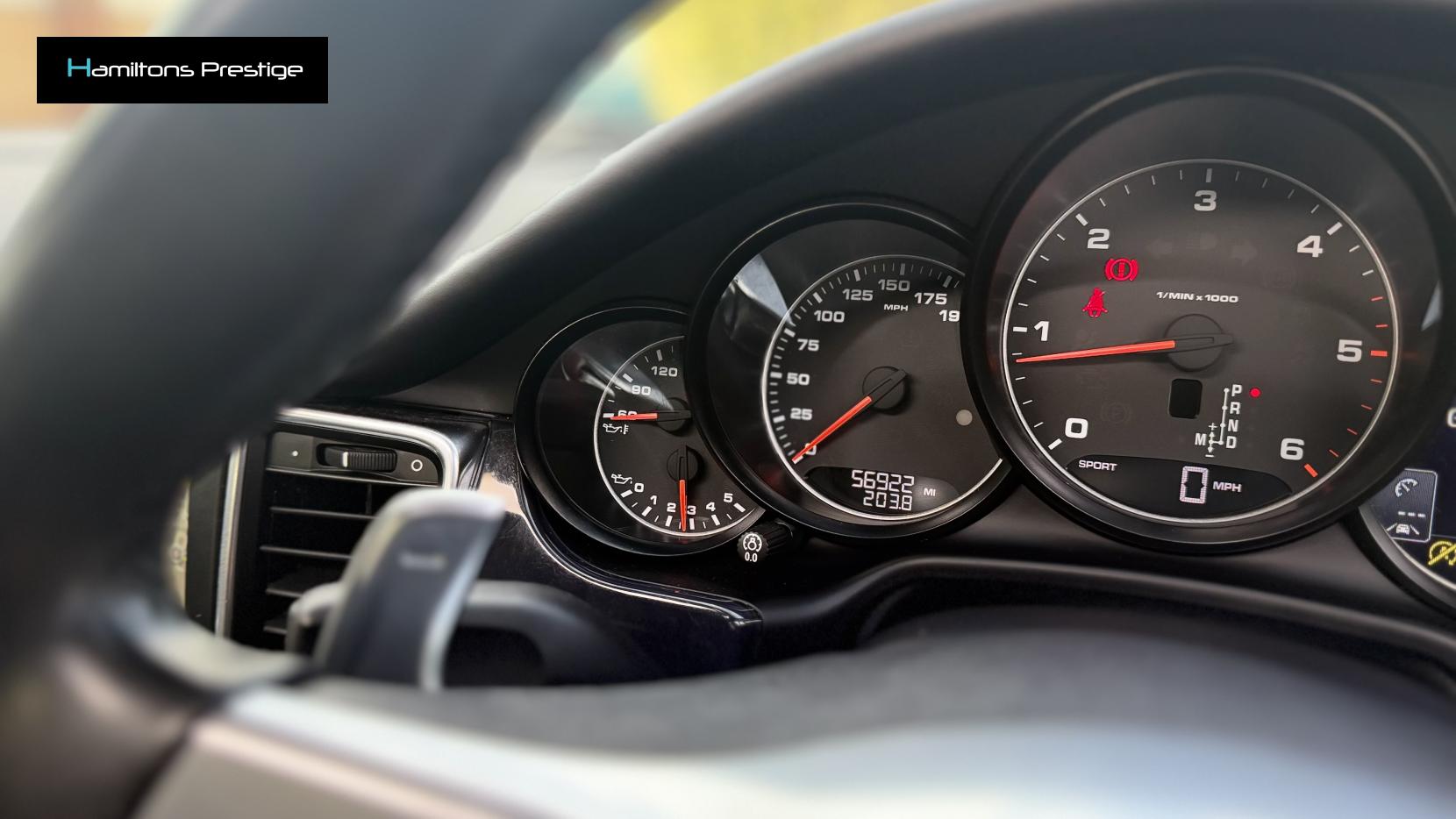 Porsche Panamera 3.0D V6 Hatchback 5dr Diesel TiptronicS Euro 5 (s/s) (300 ps)