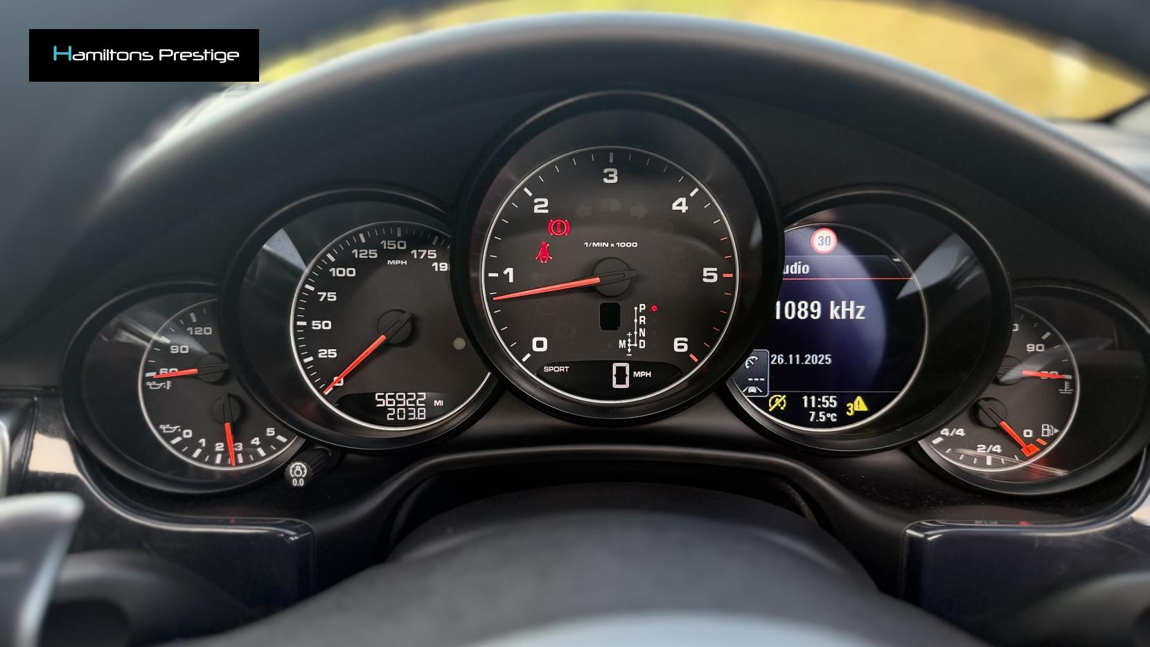 Porsche Panamera 3.0D V6 Hatchback 5dr Diesel TiptronicS Euro 5 (s/s) (300 ps)