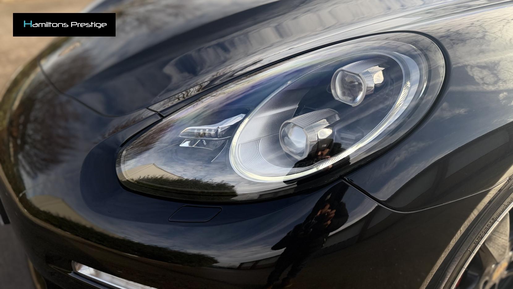 Porsche Panamera 3.0D V6 Hatchback 5dr Diesel TiptronicS Euro 5 (s/s) (300 ps)