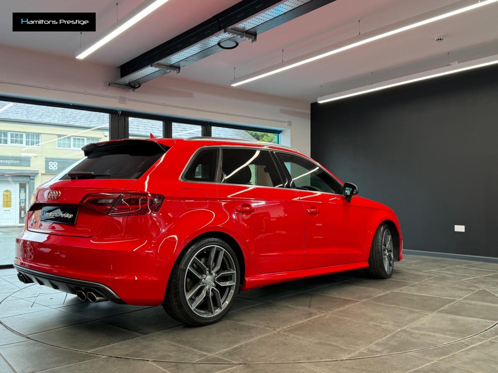 Audi S3 2.0 TFSI Sportback quattro Euro 6 (s/s) 5dr (Nav)