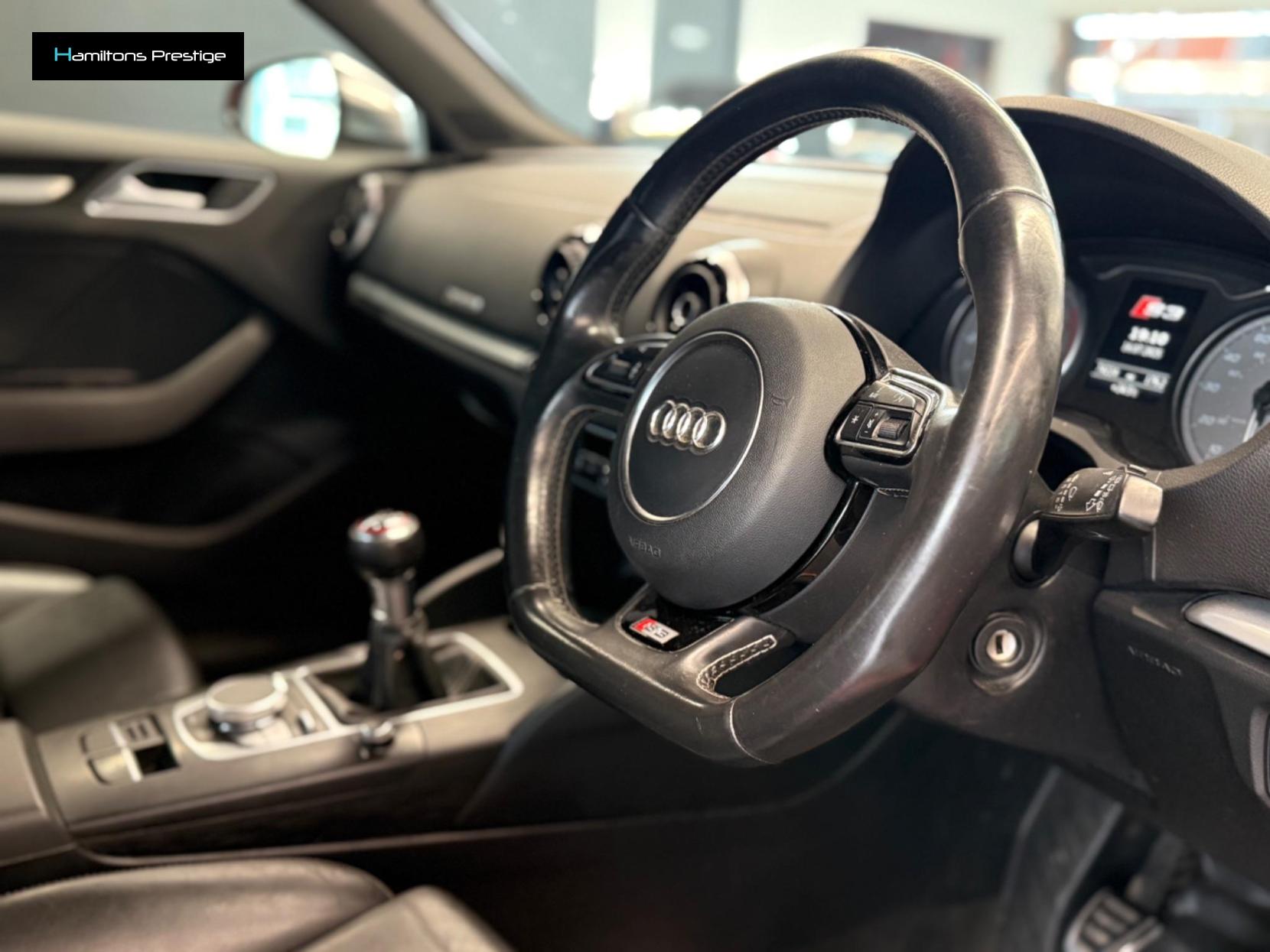 Audi S3 2.0 TFSI Sportback quattro Euro 6 (s/s) 5dr (Nav)