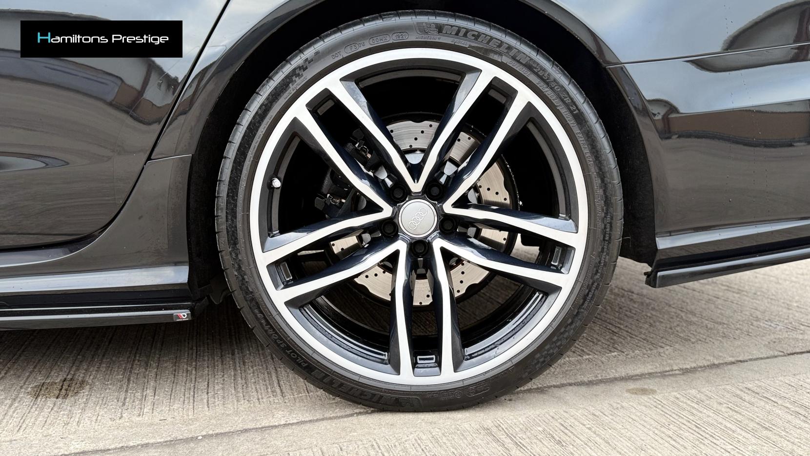Audi RS6 Avant 4.0 TFSI V8 Estate 5dr Petrol Tiptronic quattro Euro 5 (s/s) (560 ps)