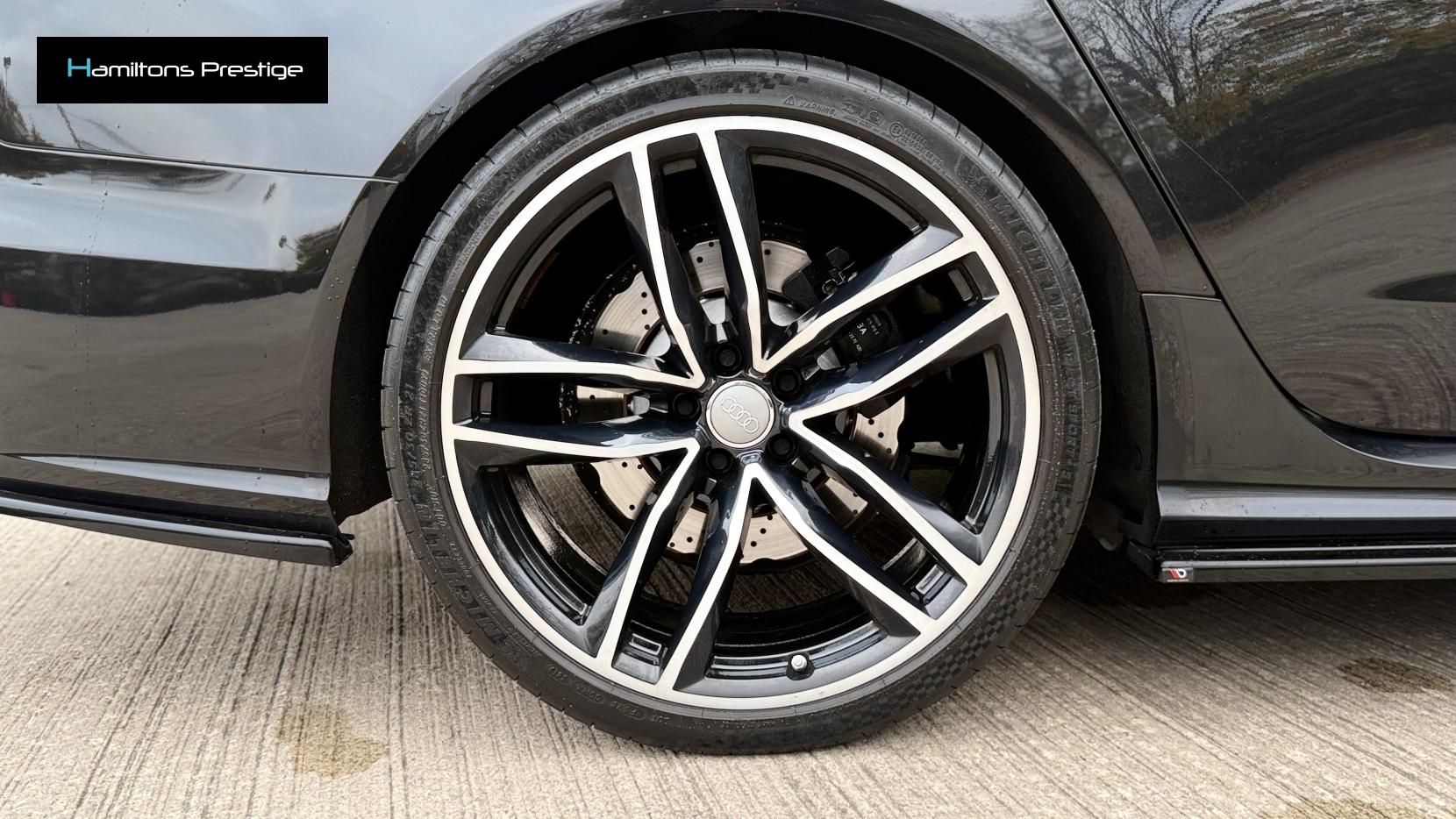 Audi RS6 Avant 4.0 TFSI V8 Estate 5dr Petrol Tiptronic quattro Euro 5 (s/s) (560 ps)