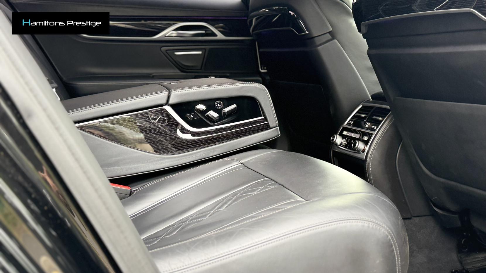 BMW 7 Series 3.0 740d M Sport Saloon 4dr Diesel Auto xDrive Euro 6 (s/s) (320 ps)