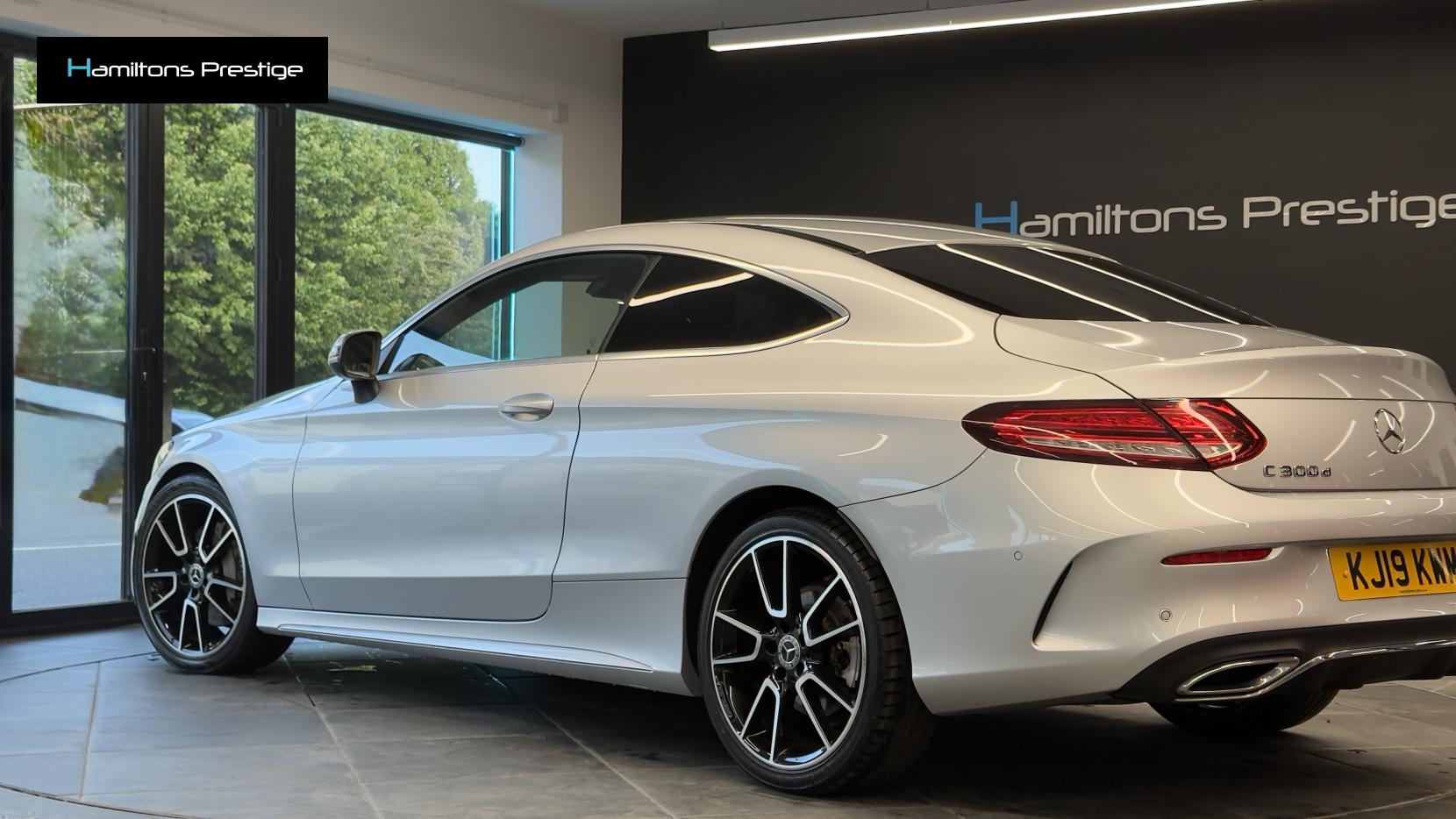 Mercedes-Benz C Class 2.0 C300d AMG Line (Premium) Coupe 2dr Diesel G-Tronic+ Euro 6 (s/s) (245 ps)