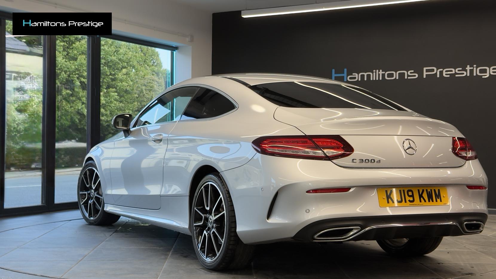 Mercedes-Benz C Class 2.0 C300d AMG Line (Premium) Coupe 2dr Diesel G-Tronic+ Euro 6 (s/s) (245 ps)