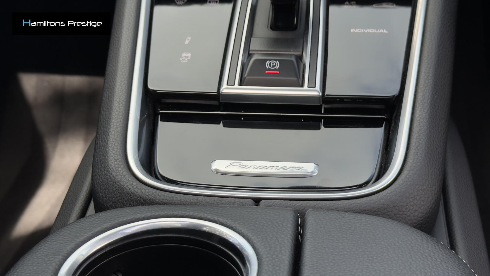 Porsche Panamera 2.9 V6 E-Hybrid 14kWh 4 10 Years Edition Saloon 5dr Petrol Plug-in Hybrid PDK 4WD Euro 6 (s/s) (462 ps)