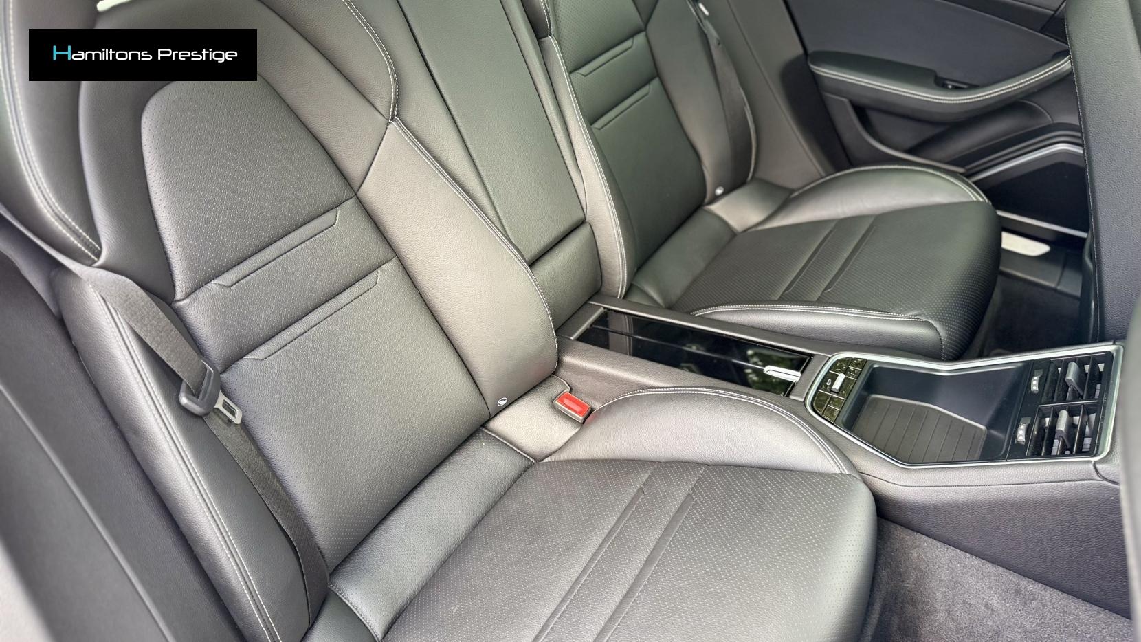 Porsche Panamera 2.9 V6 E-Hybrid 14kWh 4 10 Years Edition Saloon 5dr Petrol Plug-in Hybrid PDK 4WD Euro 6 (s/s) (462 ps)