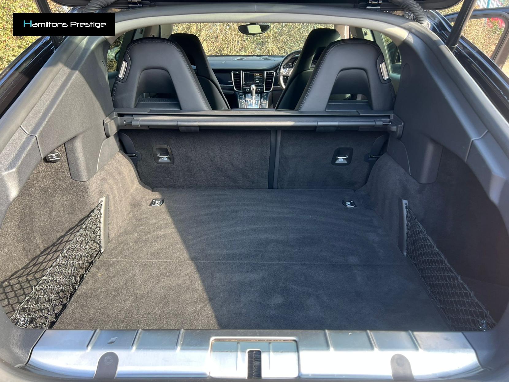 Porsche Panamera 3.0D V6 Hatchback 5dr Diesel TiptronicS Euro 5 (s/s) (300 ps)