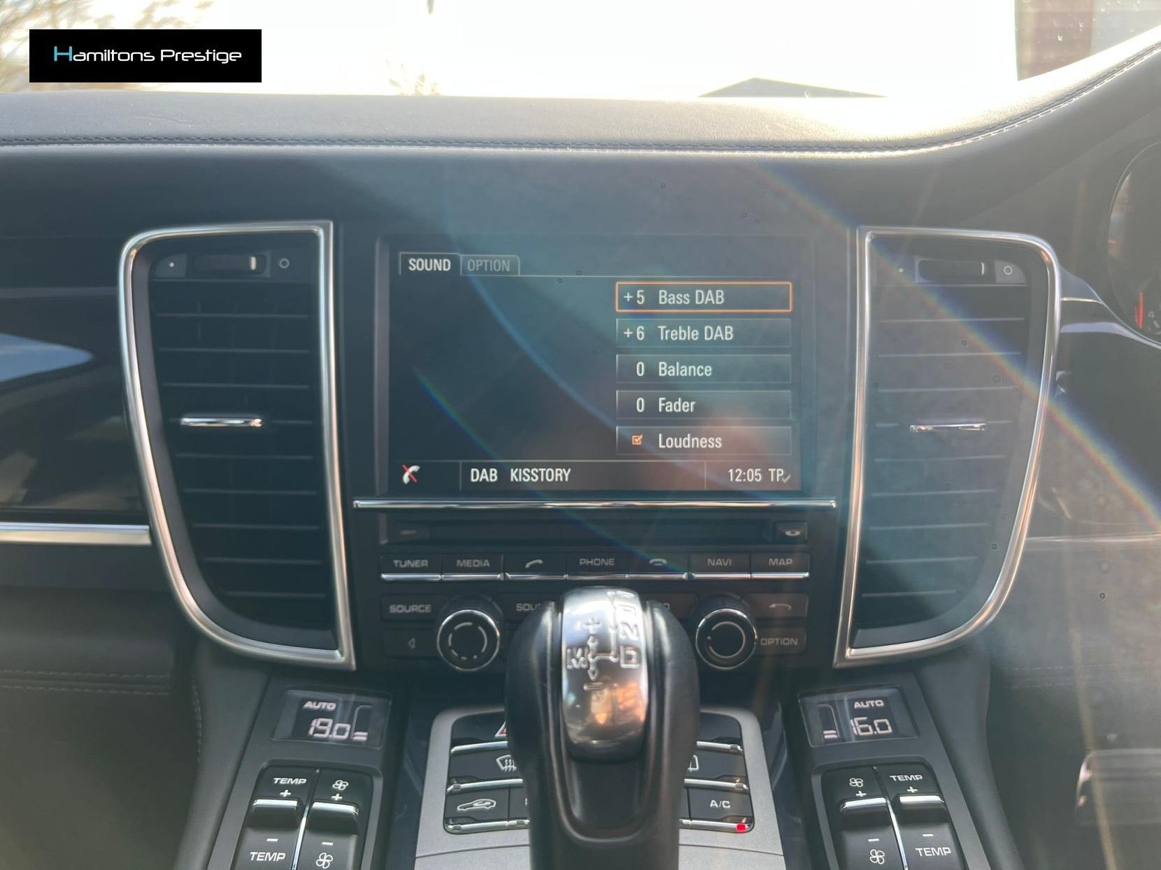 Porsche Panamera 3.0D V6 Hatchback 5dr Diesel TiptronicS Euro 5 (s/s) (300 ps)