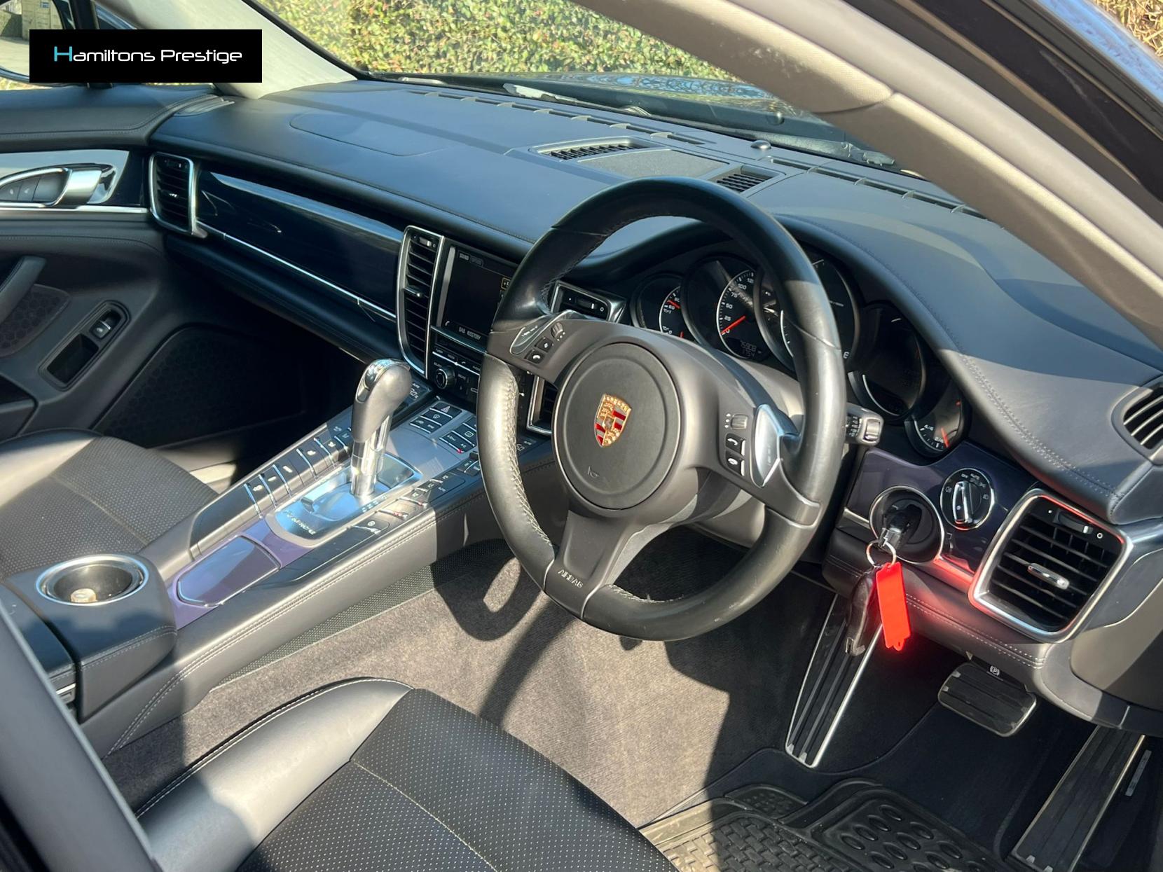 Porsche Panamera 3.0D V6 Hatchback 5dr Diesel TiptronicS Euro 5 (s/s) (300 ps)