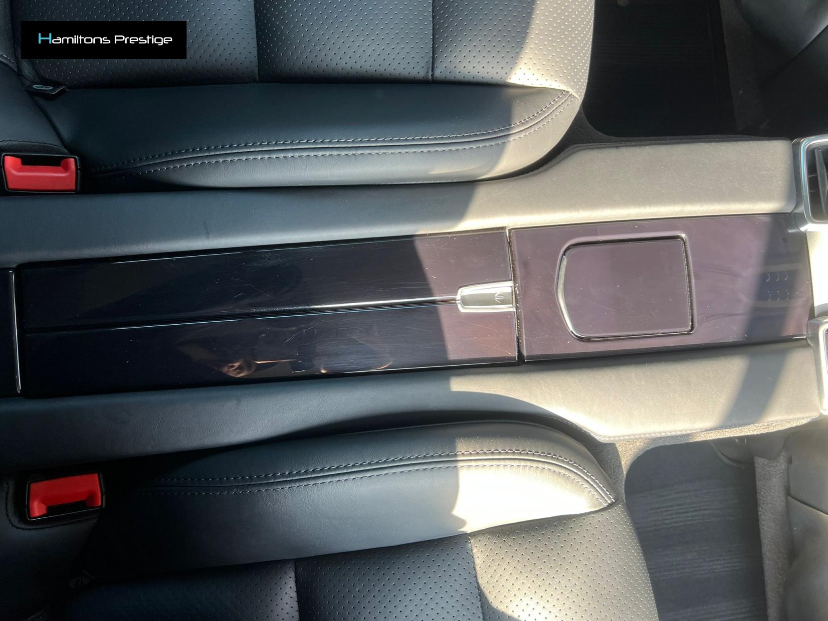 Porsche Panamera 3.0D V6 Hatchback 5dr Diesel TiptronicS Euro 5 (s/s) (300 ps)