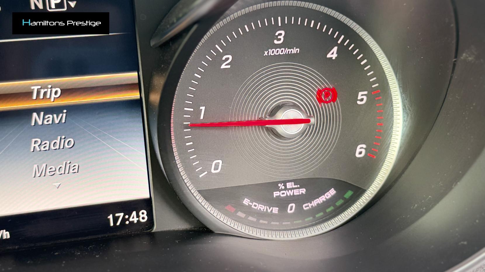 Mercedes-Benz C Class 2.1 C300h BlueTEC AMG Line Saloon 4dr Diesel Hybrid G-Tronic+ Euro 6 (s/s) (231 ps)