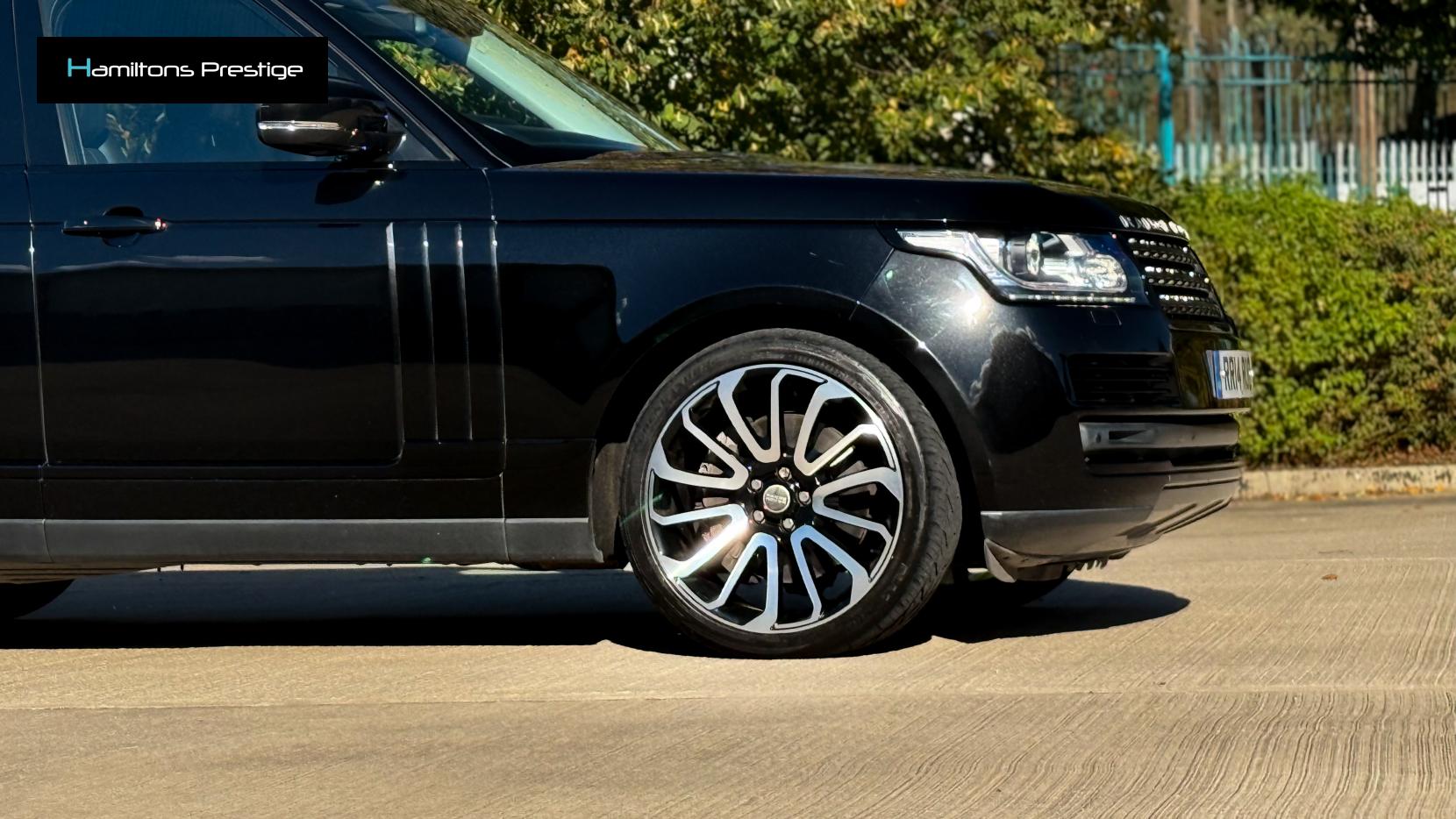 Land Rover Range Rover 4.4 SD V8 Vogue SE SUV 5dr Diesel Auto 4WD Euro 5 (339 ps)