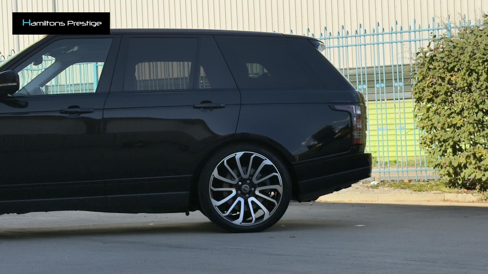 Land Rover Range Rover 4.4 SD V8 Vogue SE SUV 5dr Diesel Auto 4WD Euro 5 (339 ps)