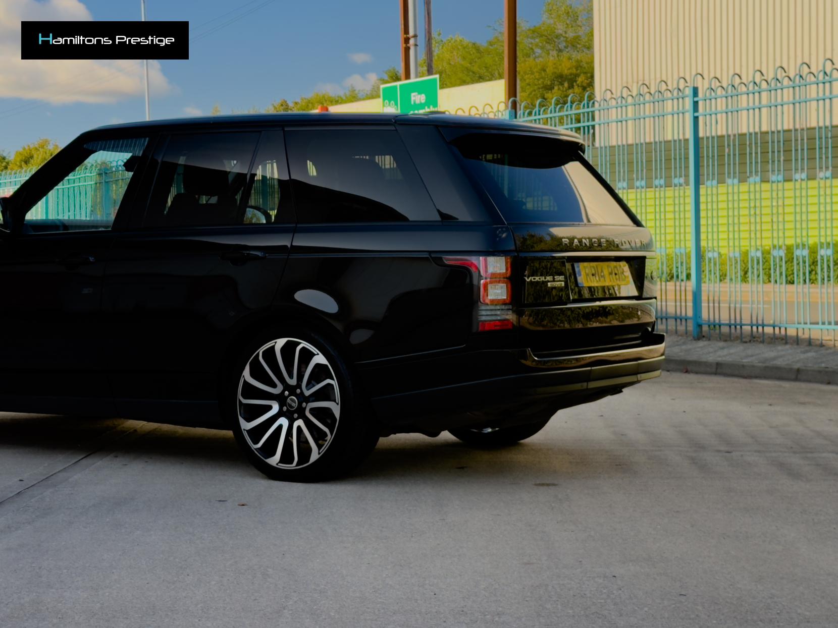 Land Rover Range Rover 4.4 SD V8 Vogue SE SUV 5dr Diesel Auto 4WD Euro 5 (339 ps)